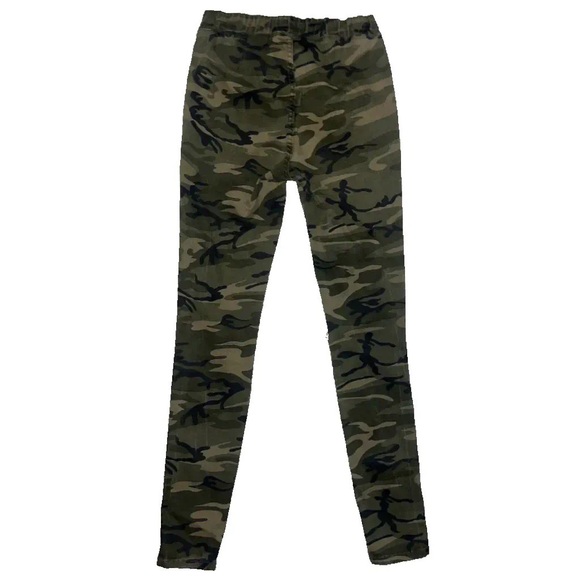 Akira Black Label Chicago distressed classic camo pocketed drawstring joggers - Picture 10 of 12